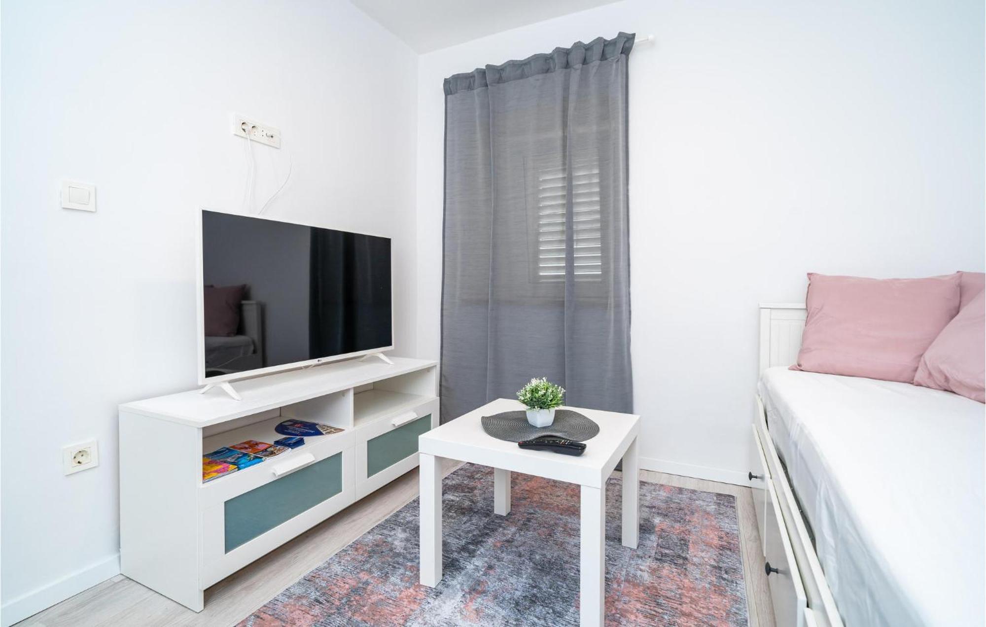 Nice Apartment In Dubrovnik With Kitchen Exterior photo